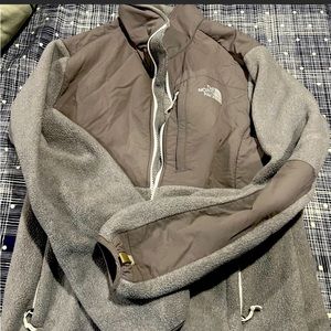 Women’s Northface Jacket